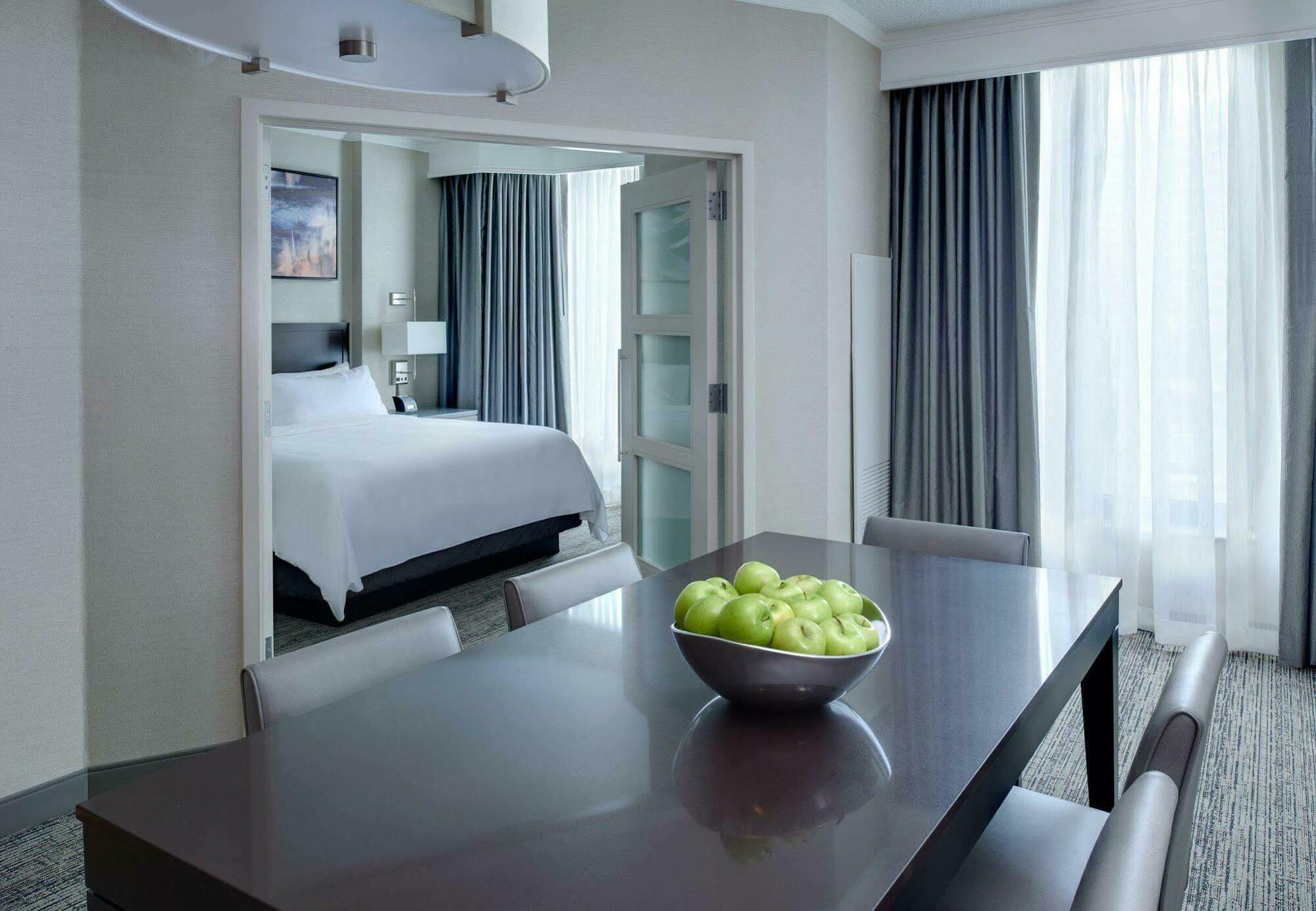 Chicago Marriott Suites O'Hare Розмонт Екстер'єр фото